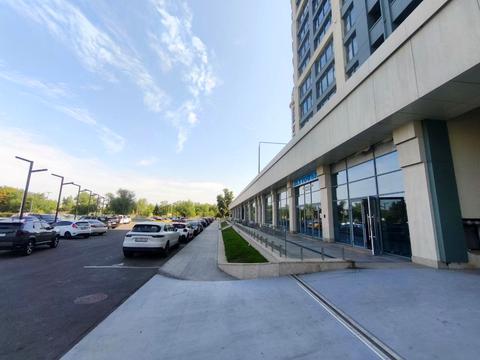 комерційна за адресою Набережна Перемоги вул., 7