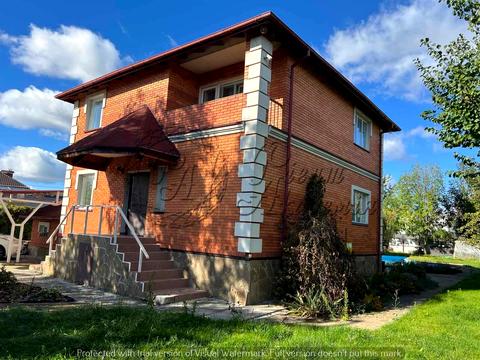 будинок за адресою Янтарна вул.