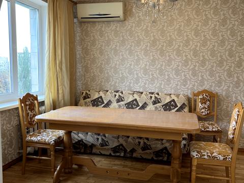 квартира за адресою Михайла Омеляновича-Павленка вул. (Суворова), 18/20