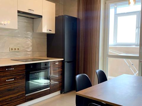 квартира по адресу Драгоманова, 8
