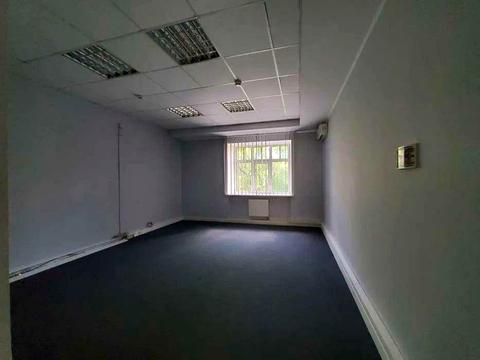 комерційна за адресою Ігорівська вул., 12б