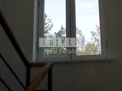 комерційна за адресою Старокиївська вул., 5