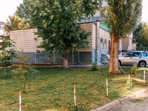 комерційна за адресою Копилівська вул., 21