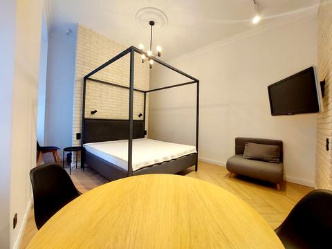 квартира за адресою Корнякта вул., 1