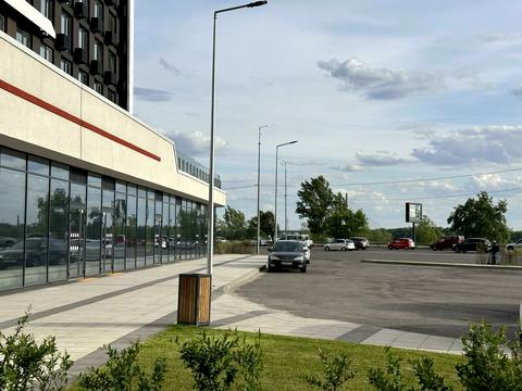 коммерческая по адресу Днепровская набережная ул., 15-Є