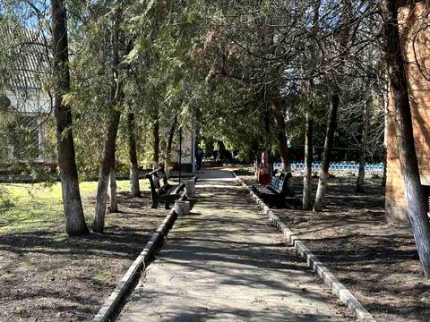 комерційна за адресою Степана Чобану вул. (Добровольського), 1