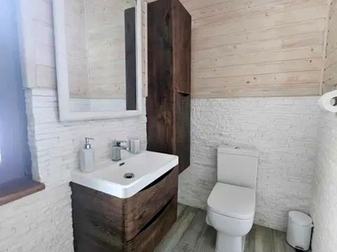 коммерческая по адресу Лесовая ул., 1