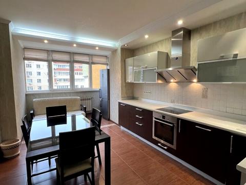 квартира за адресою Академіка Сахарова вул., 36