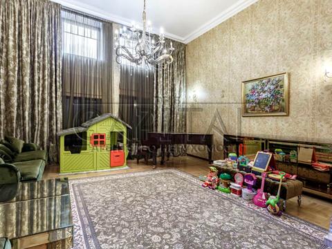будинок за адресою Фастівський