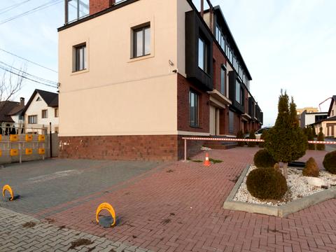 будинок за адресою спортивна, 48