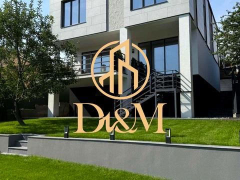 будинок за адресою Листопадна вул.