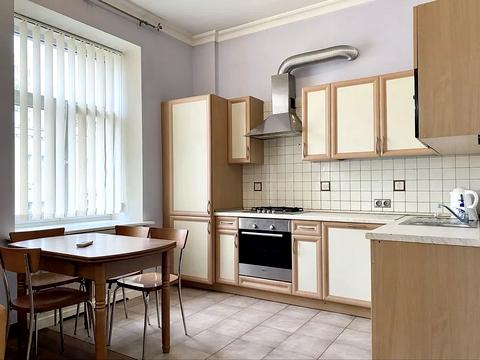 квартира по адресу Лютеранская ул., 4