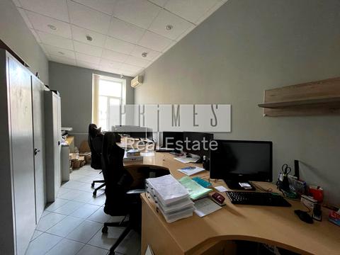 комерційна за адресою Еспланадна вул., 30