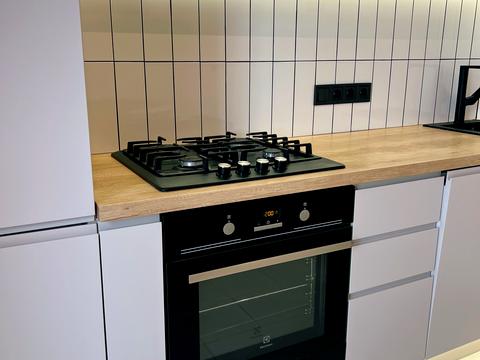 квартира по адресу Українська ул., 83б