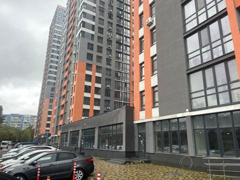 комерційна за адресою Миколи Гулака вул., 2-А