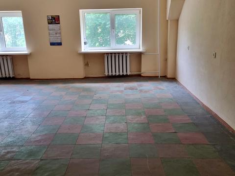 комерційна за адресою Будівельників вул., 34