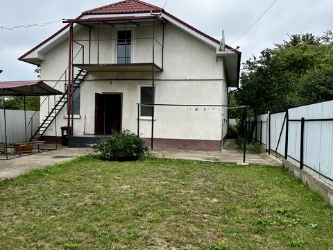 будинок за адресою Євгена Коновальця вул., 200