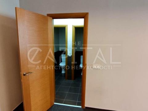 комерційна за адресою Антоновича вул. (Горького), 33В