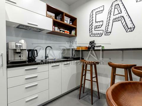коммерческая по адресу Кловский спуск, 7a