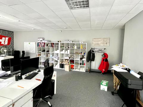 комерційна за адресою Дениса Лукіяновича вул., 7