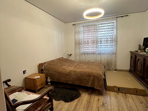 дом по адресу с. Белая криница, Солнечная ул.