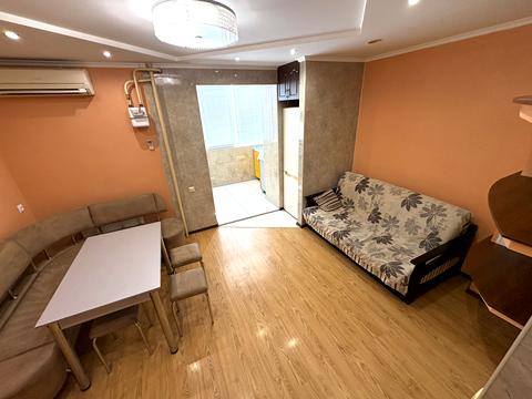 квартира за адресою Космонавтів вул., 66А