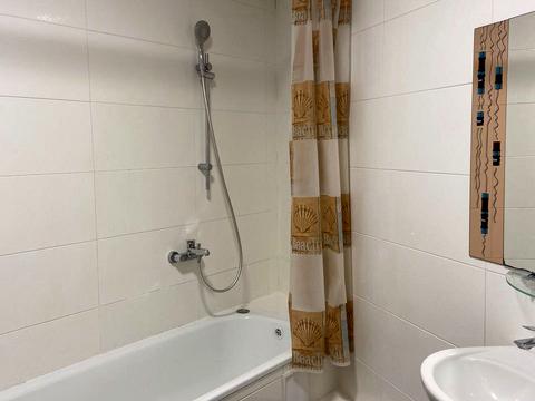 квартира за адресою Софії Русової вул., 1