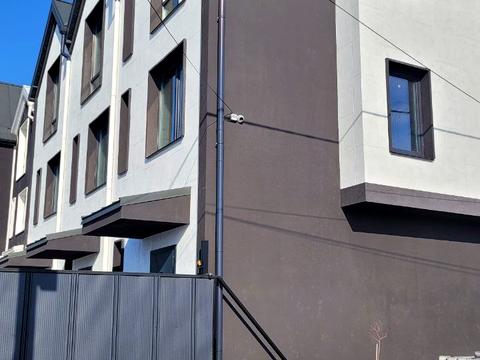 будинок за адресою Дніпровська