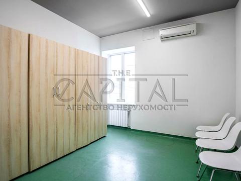 комерційна за адресою Науки просп., 1/5