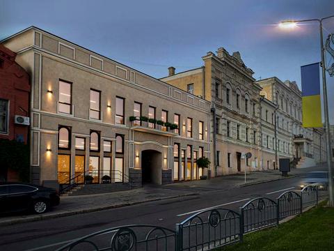 коммерческая по адресу Бурсацкий спуск, 6