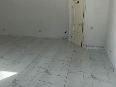 комерційна за адресою Берегова вул., 20