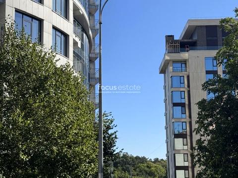 комерційна за адресою Правобережна вул., 2/14