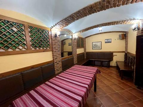 комерційна за адресою Вацлава Гавела бульв. (Івана Лепсе), 49