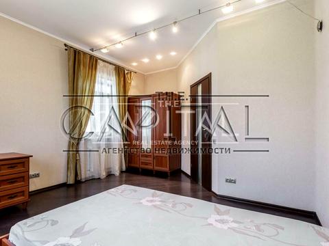 будинок за адресою Центральна вул., 45