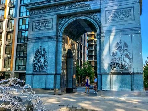 комерційна за адресою Велика Васильківська вул. (Червоноармійська), 137