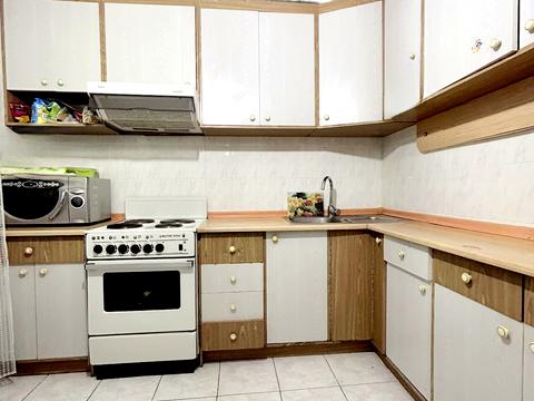 квартира за адресою Анни Ахматової вул., 16-В