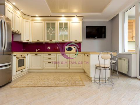 квартира за адресою Івана Крамського вул., 9