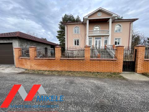 будинок за адресою смт. Козин, 2 лінія, 1