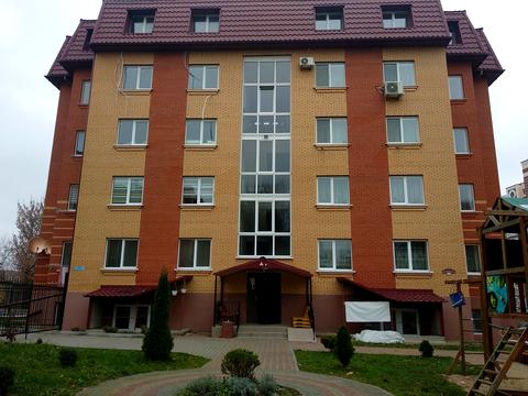 комерційна за адресою Марка Кропивницького вул. (Галана), 7/3