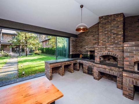 будинок за адресою с. Плюти, Лісова