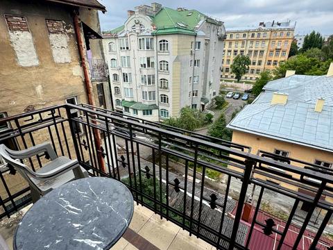 квартира за адресою Мирона Тарнавського вул. (Кутузова), 4