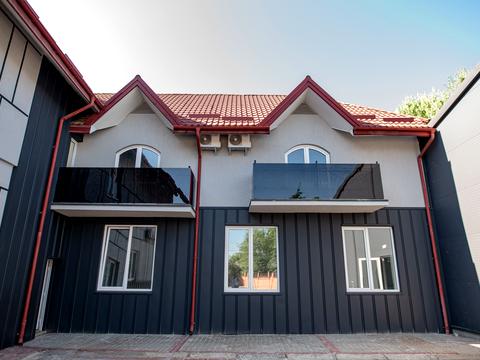 комерційна за адресою Євгена Чикаленка вул., 26