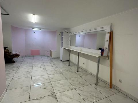 комерційна за адресою Кирила Трильовського вул., 23