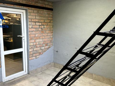 паркомісце за адресою Карпенка-Карого вул., 68