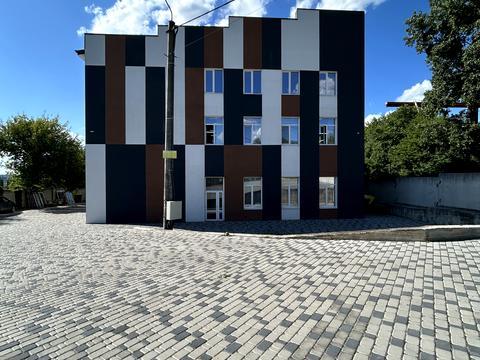 комерційна за адресою Івана Сірка вул., 11в