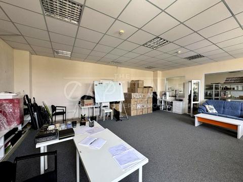 комерційна за адресою Раїси Окіпної вул., 4-Б