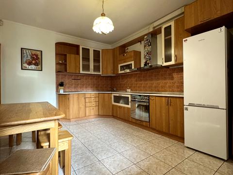 квартира за адресою Саперно-Слобідська вул., 8