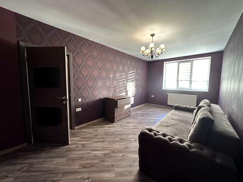 квартира за адресою Хотинська вул., 12