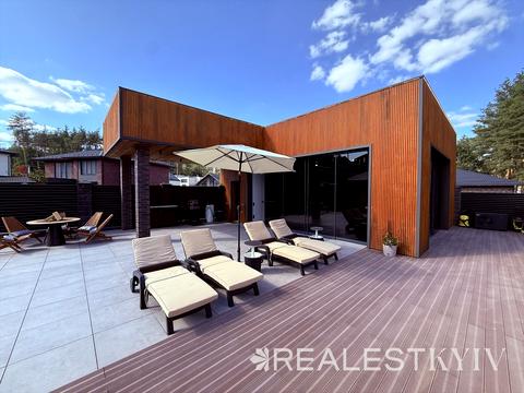 будинок за адресою Квітнева вул.