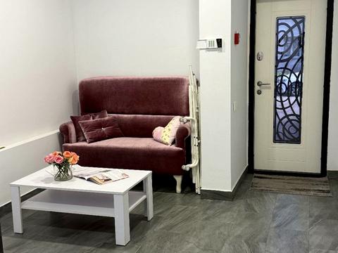 комерційна за адресою Садова вул., 13